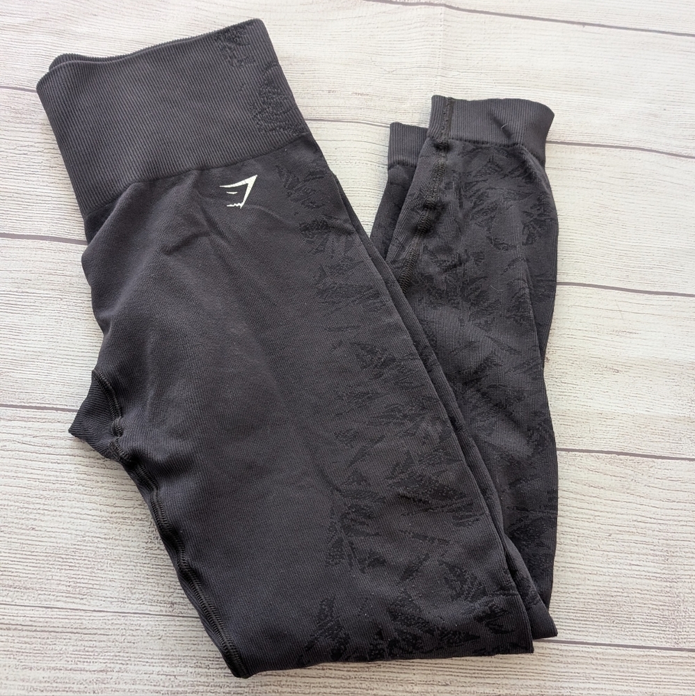 Gymshark Women's seamless high waisted grey Gym leggings. Size small